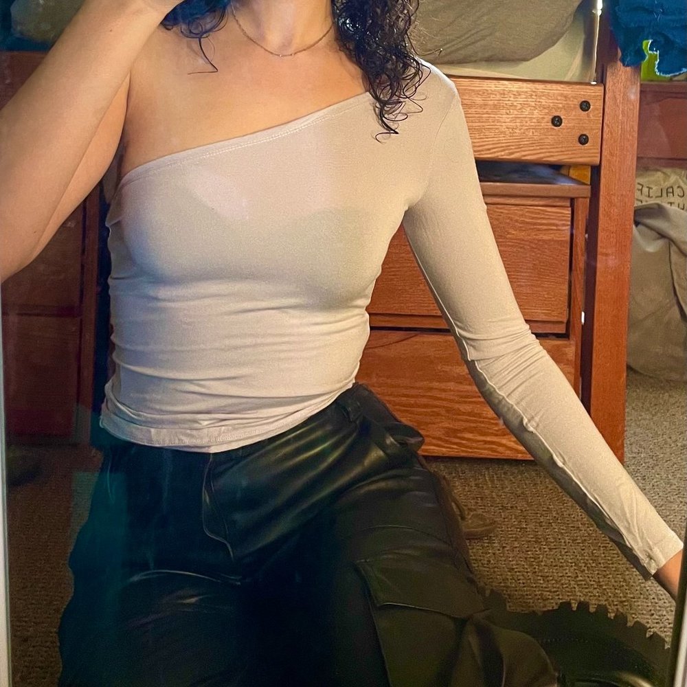 Lilac one shoulder vintage top